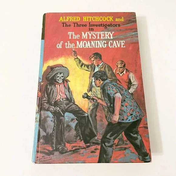 Vtg 1976 Alfred Hitchcock The three Investigators in Mystery of the Moaning Cave - Picture 1 of 16